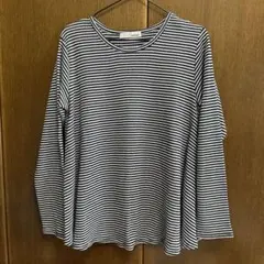 新品未使用ストライプ柄バックオープン長袖トップス