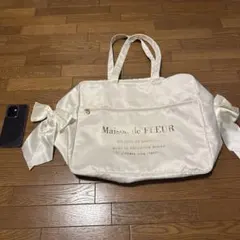 Maison de FLEUR キャリーバッグ　白　一度使用のサムネイル