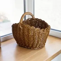 フリル口の可愛いバスケット　洗える過去まで　小ぶりサイズ