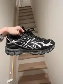 ASICS ランニングシューズ ブラック/ホワイト　GELNYC