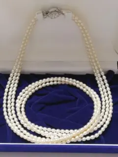 淡水パール 本真珠 3連ロングネックレス 花型留め具付き