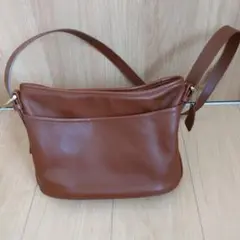 オールドコーチショルダーバッグ　皮製品です