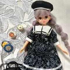 リカちゃん モノクロコーデ ベレー帽にスクエアカラー花柄ワンピース 2点セット