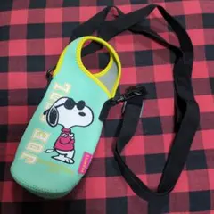 スヌーピー　ペットボトルカバー　ショルダーつき　PEANUTSのサムネイル
