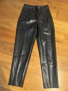 ZARA テーパードパンツ　レザー　エコレザー　S