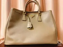 PRADA サフィアーノ トートバッグ トープ系 本革 A4可