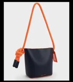 【美品】CHARLES & KEITH トートバッグ チャールズ & キースのサムネイル