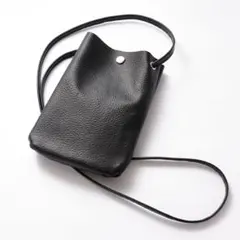 【日本製】本革 約75ｇ スマホポシェット【ショルダー長さ自由自在調節】ブラック