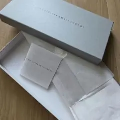 新品未使用！　ハンカチ　classics the small luxuryのサムネイル