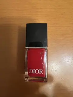 ディオールヴェルニ999 ネイルエナメル　レッド　赤