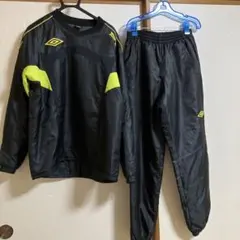美品UMBRO アンブロ ピステ上下セット ブラック×イエローOサイズ中綿入り