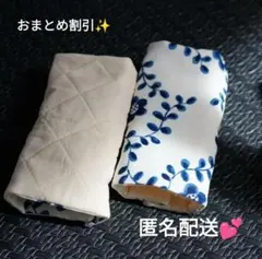 エルゴ抱っこ紐 ふわふわよだれパッド　北欧の青い花柄×生成り