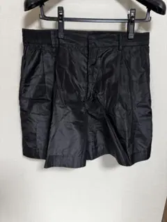 未使用級 ヴァレンティノ VALENTINO ショートパンツ LVTN シルバー 未使用級 ヴァレンティノ VALENTINO ショートパンツ LVTN