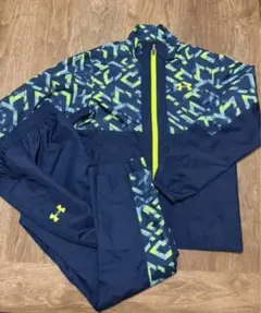 アンダーアーマー　ナイロン　150 シャカシャカ