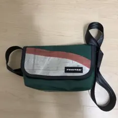 FREITAG メッセンジャーバッグ ネイビー ホワイト - メルカリ