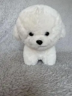 ホワイト犬型ぬいぐるみ