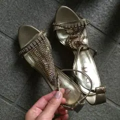 美品☆ビジューヒール？