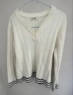 レディース アイボリー Vネックニット Mサイズ