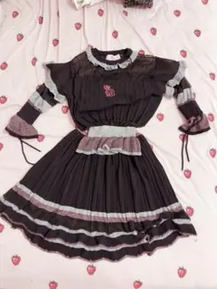 k*i様 rurumu:新品未使用22SSジャンパースカート エプロンワンピース