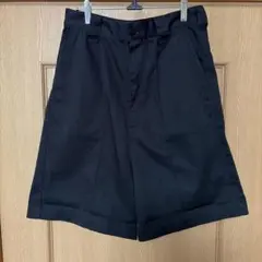 BEAMS BOY ブラック　ショートパンツ　センタープレス入りのサムネイル