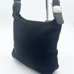 【美品】フェラガモ　ショルダーバッグ　レザー　サテンナイロン　黒　ヴァラリボンのサムネイル