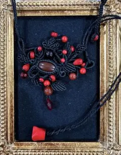 マクラメアートデザインネックレス　紅の華