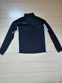 NIKE ハーフジップ トレーニングウェア ブラックのサムネイル