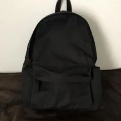 肩の負担を軽くする　撥水リュックサック ブラック