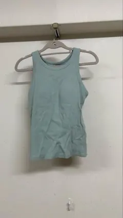 カップ付きタンクトップ