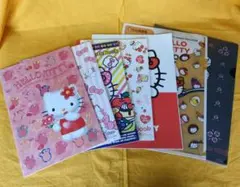 Hello Kitty ノート5冊とクリアファイル2枚