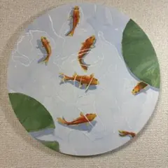金魚と睡蓮の円形水彩画