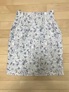 ロペピクニック　花柄スカート　膝丈　タイト