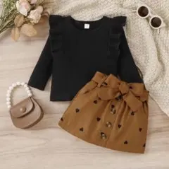 【即日発送】フリル付きトップス&ハート柄スカートセット【110cm】