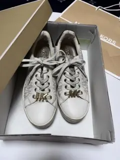 Michael Kors ホワイト スニーカーのサムネイル