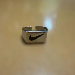 NIKE スウッシュロゴ リング 指輪