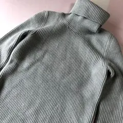 美品 フォクシー　デイジーリン　タートルネック　ニット　セーター　シェルプレートのサムネイル