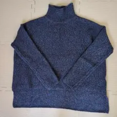 ネイビー系 タートルネックセーター ファッションメッセージ