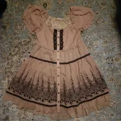 axes femme ベージュ半袖ミニワンピース　ピンク　フリル　平成　森