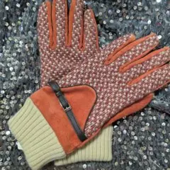 コムサイズム　オレンジのツイード手袋