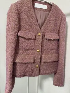 新品未使用　saqui 日本製 ピンクノーカラージャケットゴールドボタン