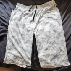 adidas カモフラージュショートパンツ