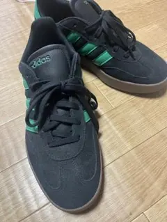 adidas スニーカー ブラック グリーンのサムネイル