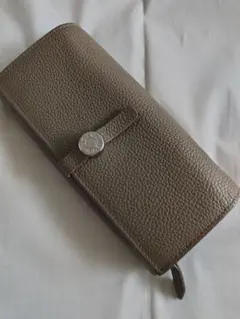 ■超美品■グレージュレザー長財布(レディス)