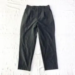 【ジーユー】起毛タックテーパードパンツ アンクル丈 センタープレス L