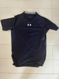 Under Armour ネイビー 半袖インナーシャツ