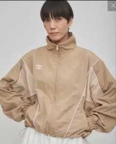 Whim gazette×UMBRO ナイロンブルゾン ベージュ - メルカリ