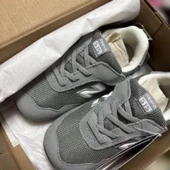New Balance 515 キッズスニーカー グレー