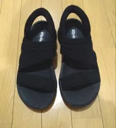 SKECHERS GO WALK　FLEX SANDAL - ENTICING