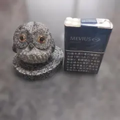 フクロウの石製置物（台座付き）