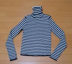 ボーダー　タートルネック